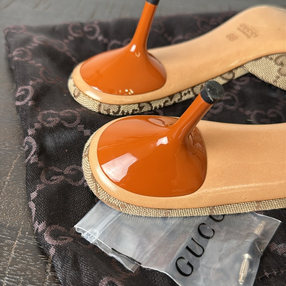 GUCCI TAN HORSEBIT LOGO HEELS sz 8 - Picture 5 of 7